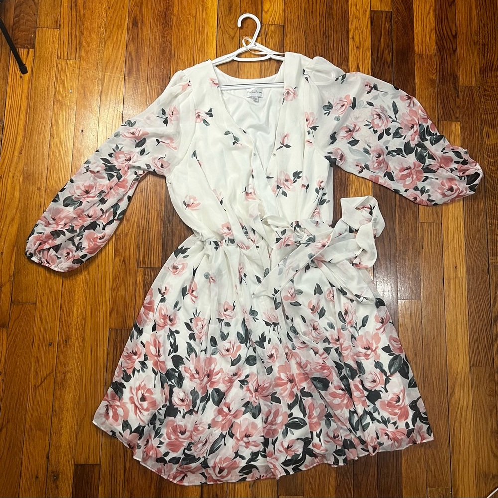 Floral Women’s Dress - White and Pink Size 20W